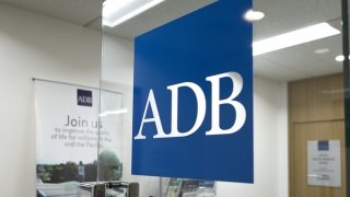 ADB lạc quan về kinh tế Việt Nam, dự báo tăng trưởng 6%