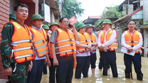 Thủ tướng chủ trì họp trực tuyến từ Bắc Giang chỉ đạo ứng phó mưa lũ